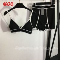 @06 black