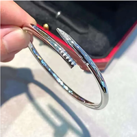 No 8 Silver tail diamond